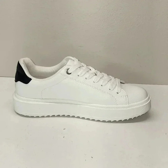 Steve madden catcher platform size 9 nwob white - Picture 2 of 4